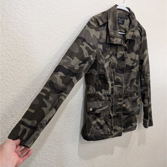 Love Tree Womens Camo Jacket Small Pockets Zip Button Lightweight Cinch Waist - Picture 3 of 13